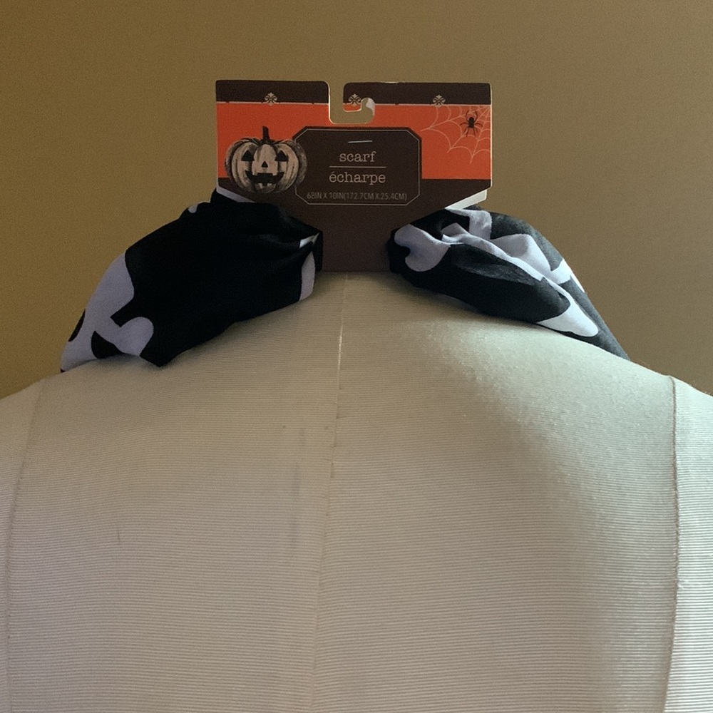 Skulls women’s skull scarf 🧣 Halloween accessories écharpe unisex nwt - Picture 4 of 16